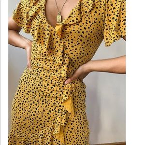 Dalmatian print ruffle dress - yellow